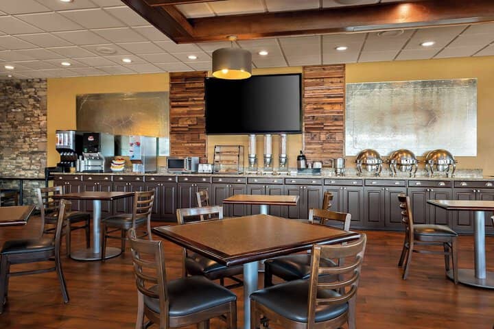 Breakfast area